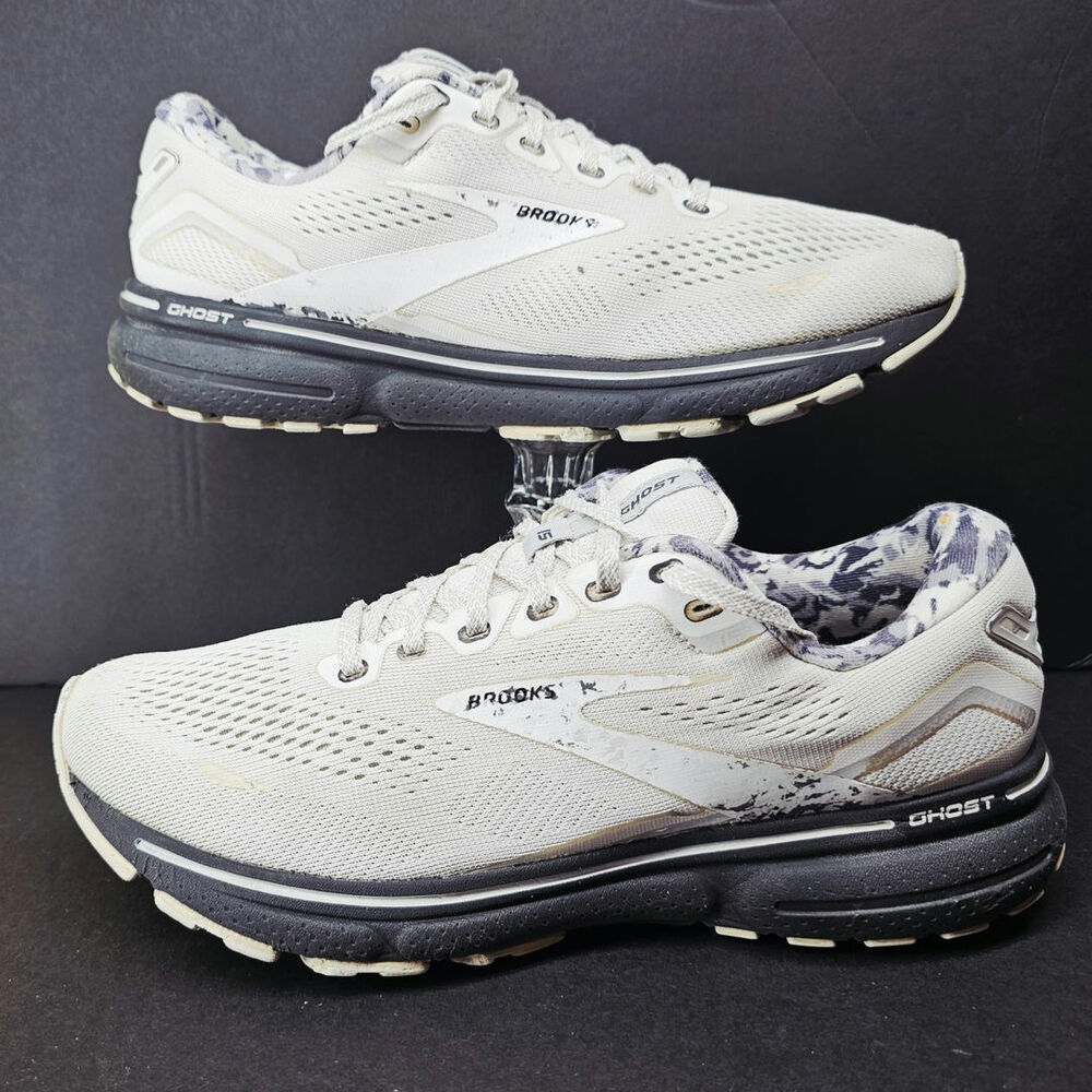 Brooks Women 9.5 Comfy footwear
